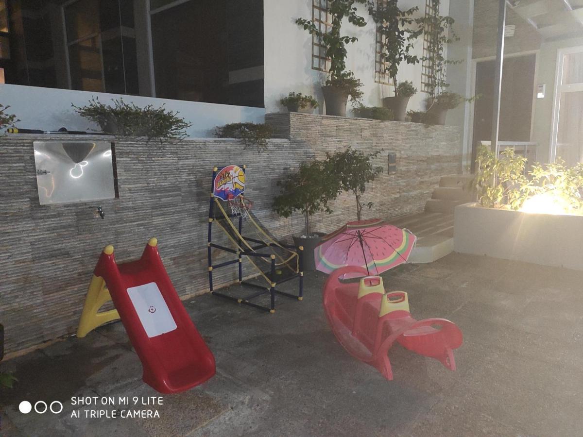 Kamares Suites Nea Kallikrateia Exterior foto
